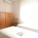 Se235 - Senigallia, Ampio Trilocale Con Corte Attrezzata Apartment
