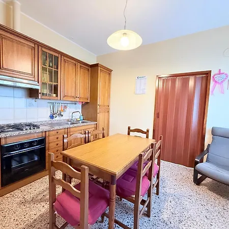 Se235 - Senigallia, Ampio Trilocale Con Corte Attrezzata Apartment *