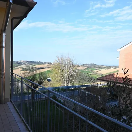 Se235 - Senigallia, Ampio Trilocale Con Corte Attrezzata *